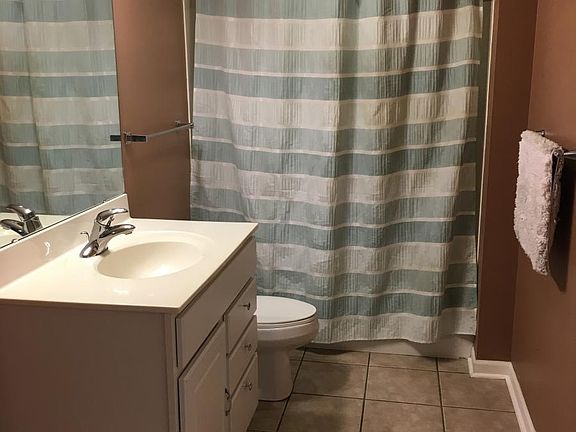 3rd image of 1511 Locust St APT 808
