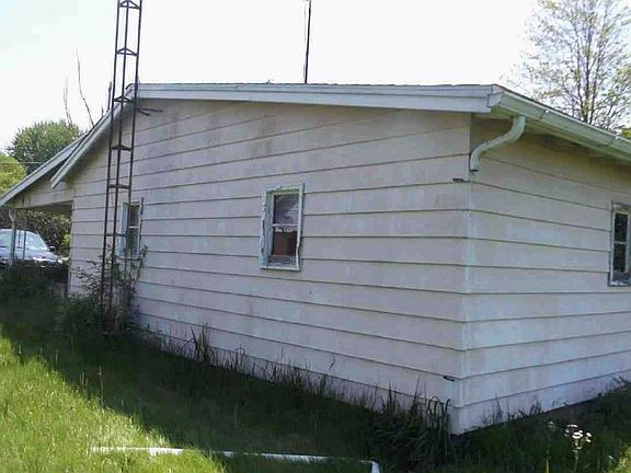4th image of 4879 Warren Meadville