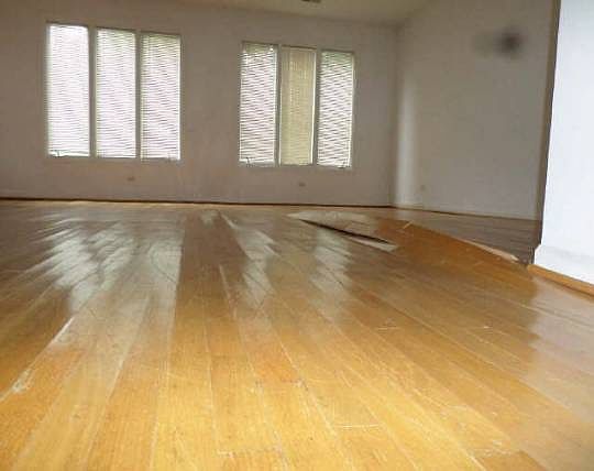 1st image of 1735 W Peterson Ave