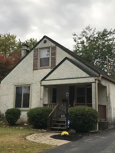 89 Demorest Ave photo 1