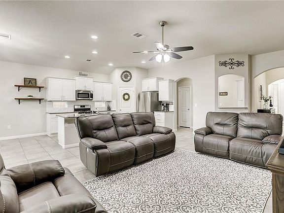 2nd image of 16433 Pienza Dr