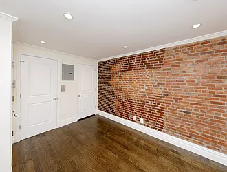 Rented by R New York