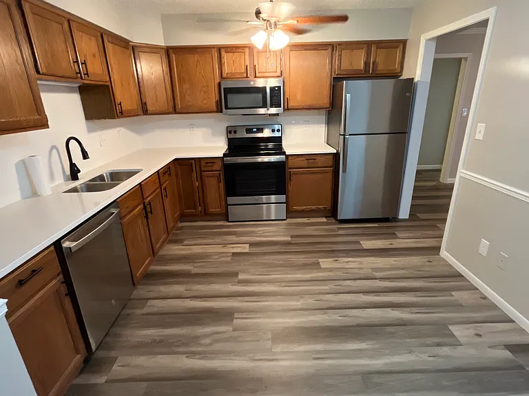 3712 Pinnacle Ct — Photo 1