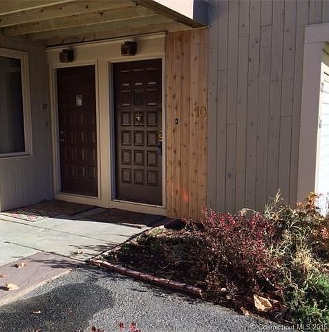 1st image of 10 Copper Beech Dr