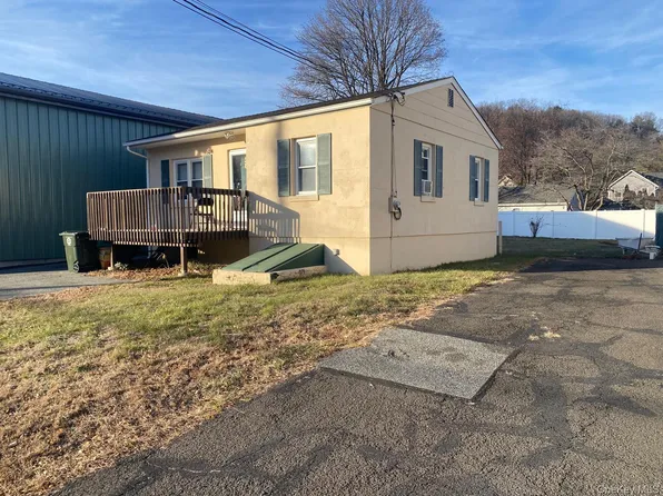 38 Fifth Street, Hillburn, NY 10931