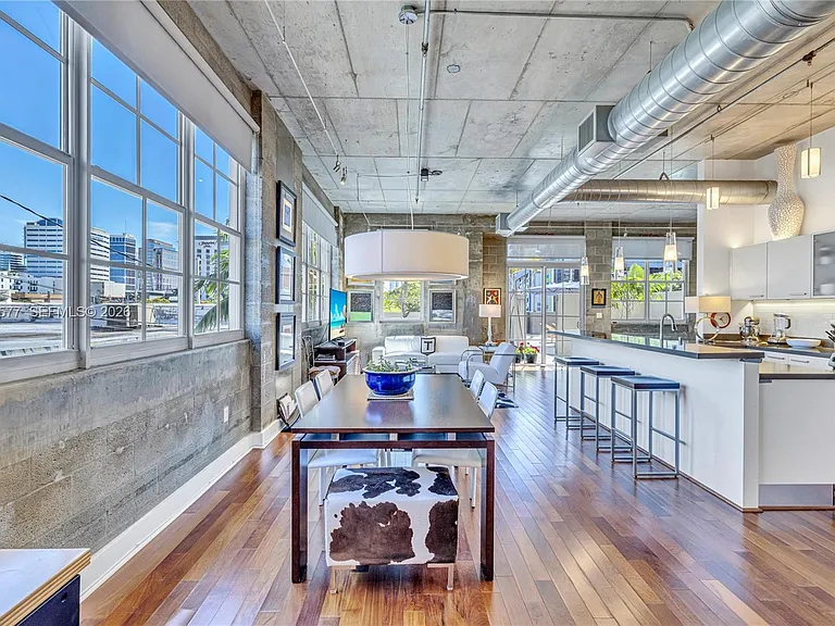 410 NW 1st Ave #206 — Photo 8