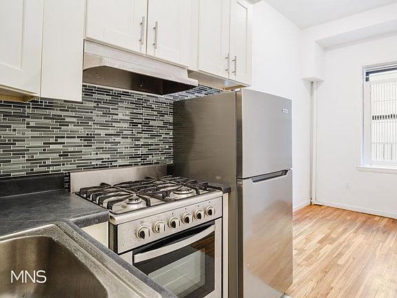 3rd image of 206 W 133rd St APT 1a