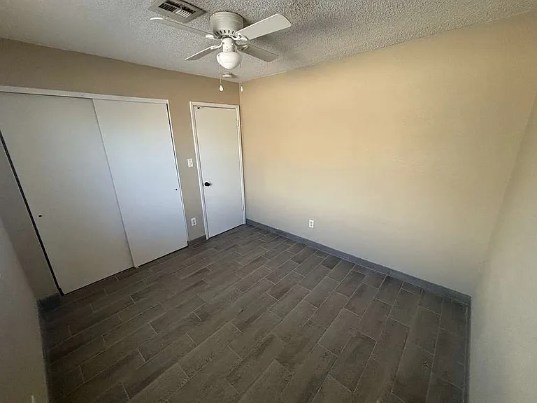 730 W Patricia St — Photo 9