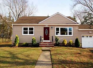 631 Old Stage Rd, Spotswood, NJ 08884