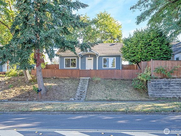 2nd image of 5210 N 46th Street