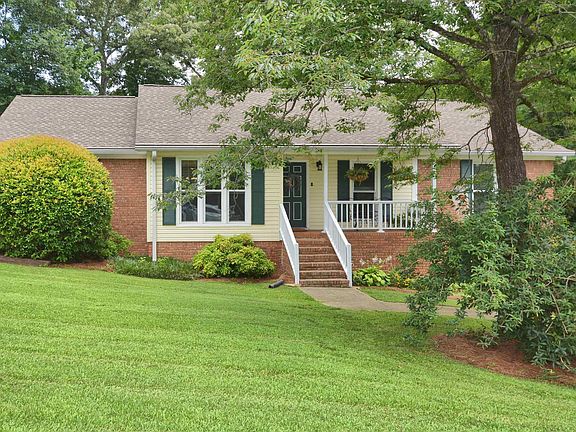 2nd image of 5975 Mockingbird Ln