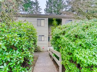 26 Cervantes Cir #5-D, Lake Oswego, OR 97035