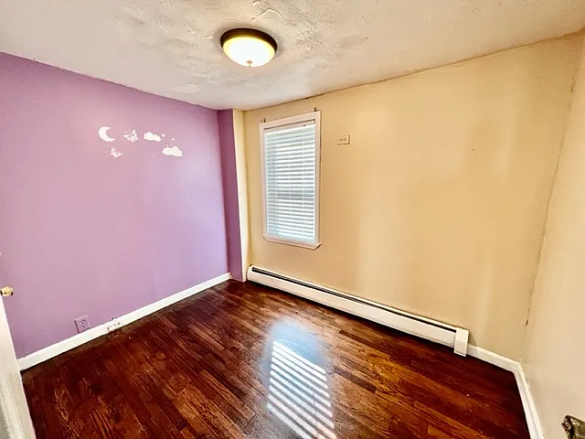 2 bed, 600 sqft, $2,300 — Photo 4