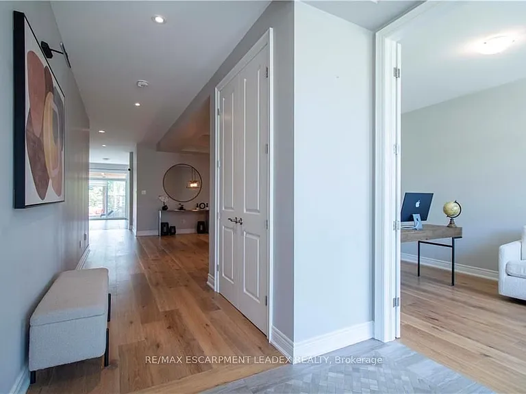 19 Secinaro Ave — Photo 1