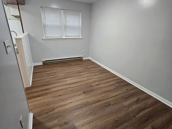 450 Garland Cir, Lancaster, PA 17602