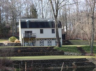 76 Castle Hill Rd, Newtown, CT 06470