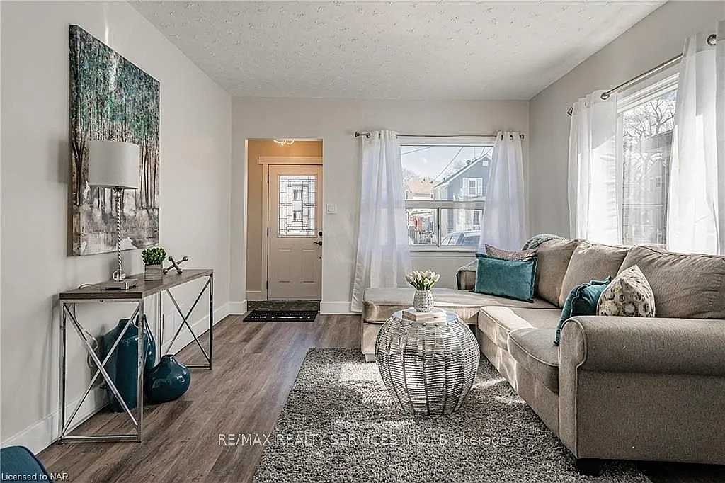 5 bed, $2,600 — Photo 3