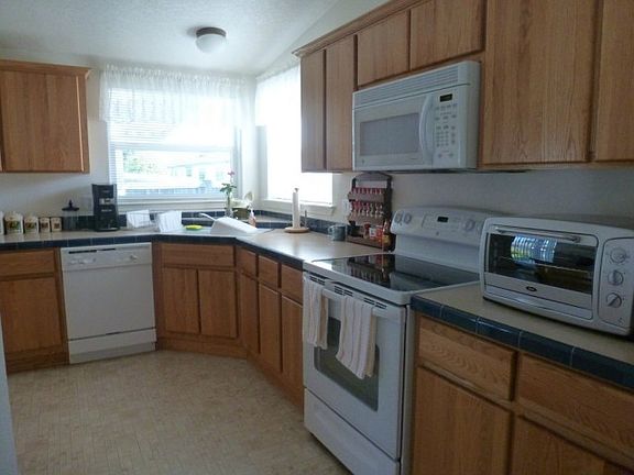 4th image of 17621 18th Avenue Ct E #92