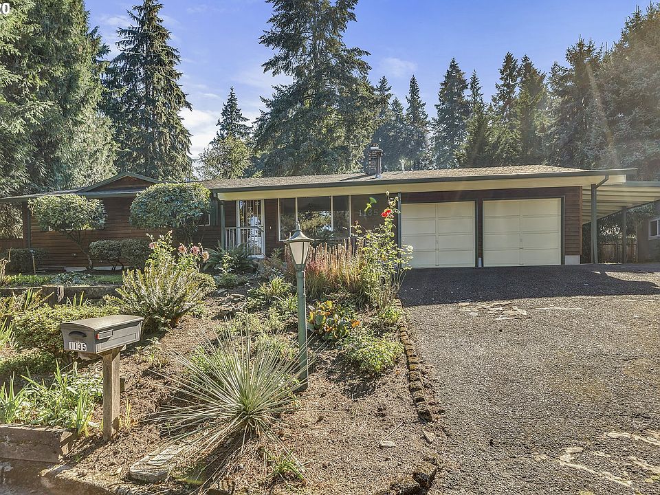 1st image of 1135 Douglas Dr