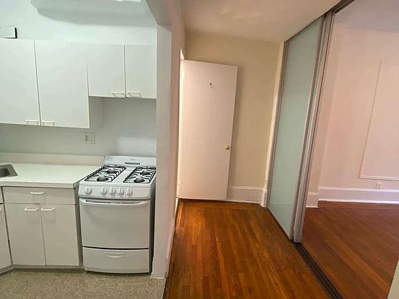 4th image of 791 Lexington Ave APT 2R