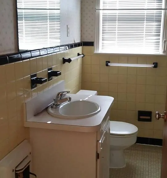 1006 Maxwell St NW — Photo 4