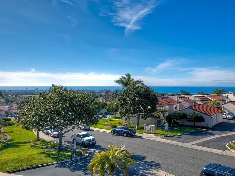 6675 Paseo Del Norte #B — Photo 4