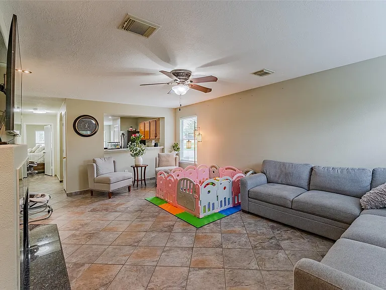 7602 Little Thicket Ct — Photo 10