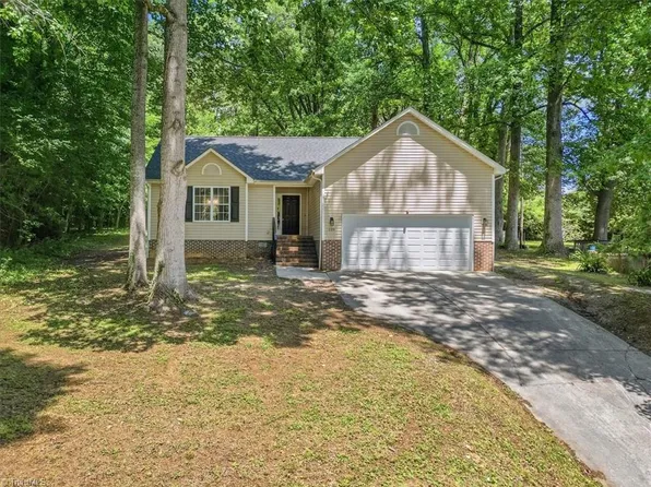 129 Orville Dr, High Point, NC 27260