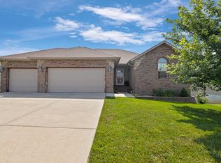 804 E Windmill Dr, Ozark, MO 65721