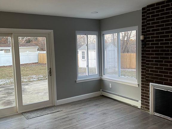 4th image of 58 Andover Dr