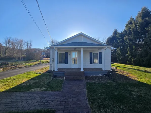 187 Painter St, Tazewell, VA 24651