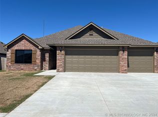 27425 E 108th Pl S, Coweta, OK 74429