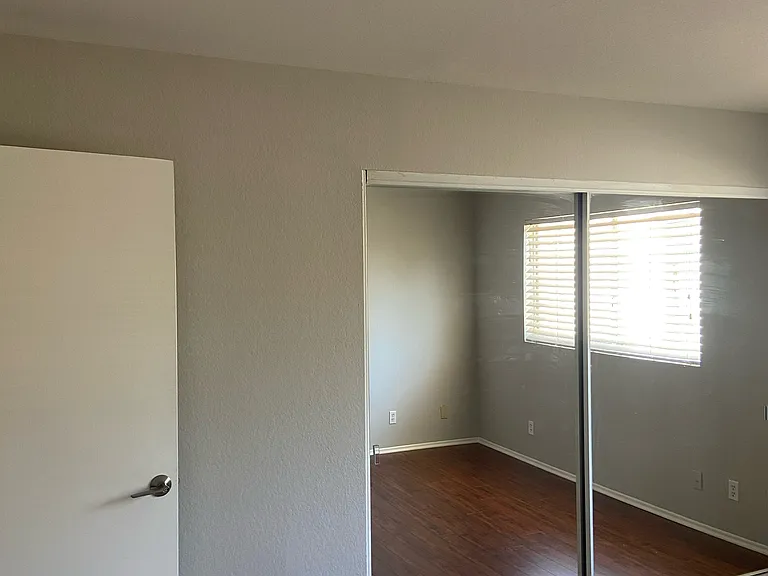600 N Whitnall Hwy — Photo 22