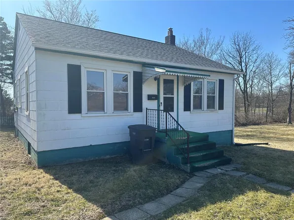 960 Monroe St, Troy, MO 63379