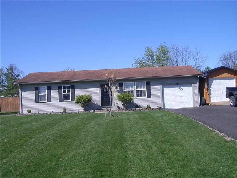 1st image of 15603 Valleyview Dr