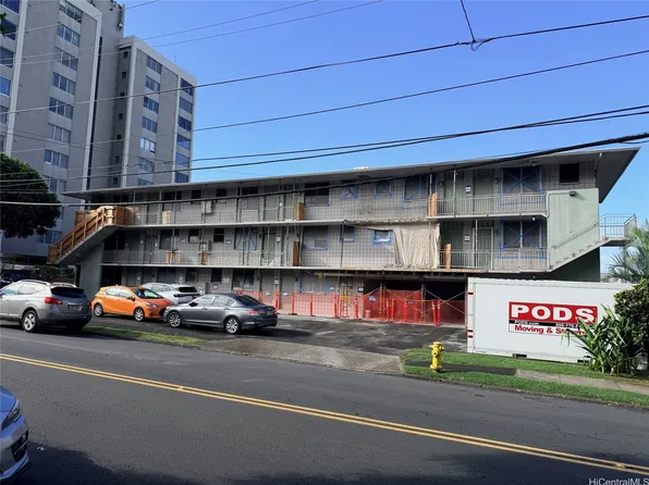 1533 Nehoa St APT 4, Honolulu, HI 96822