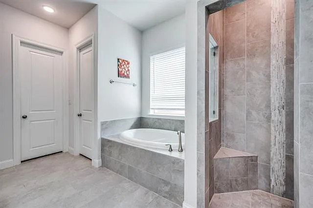 7679 Gypsy Shire Ln — Photo 12