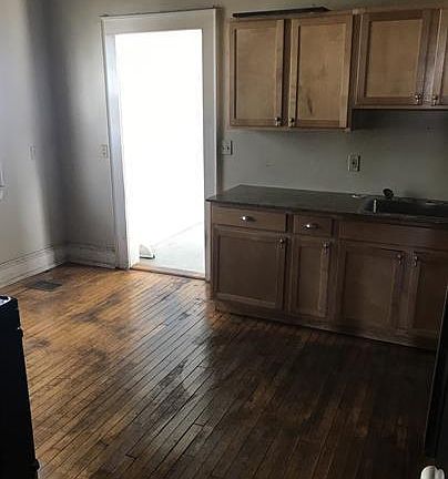 2nd image of 304 Highland St #2