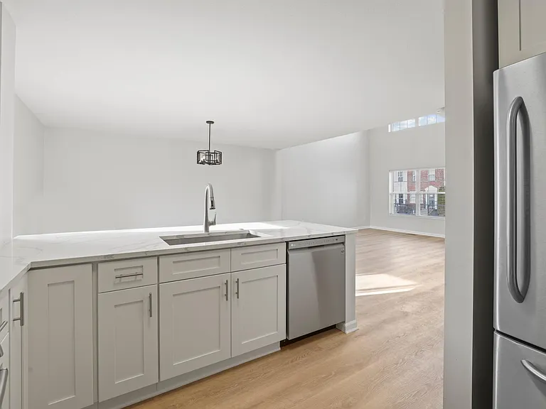 6447 Walnut Fork Dr — Photo 21