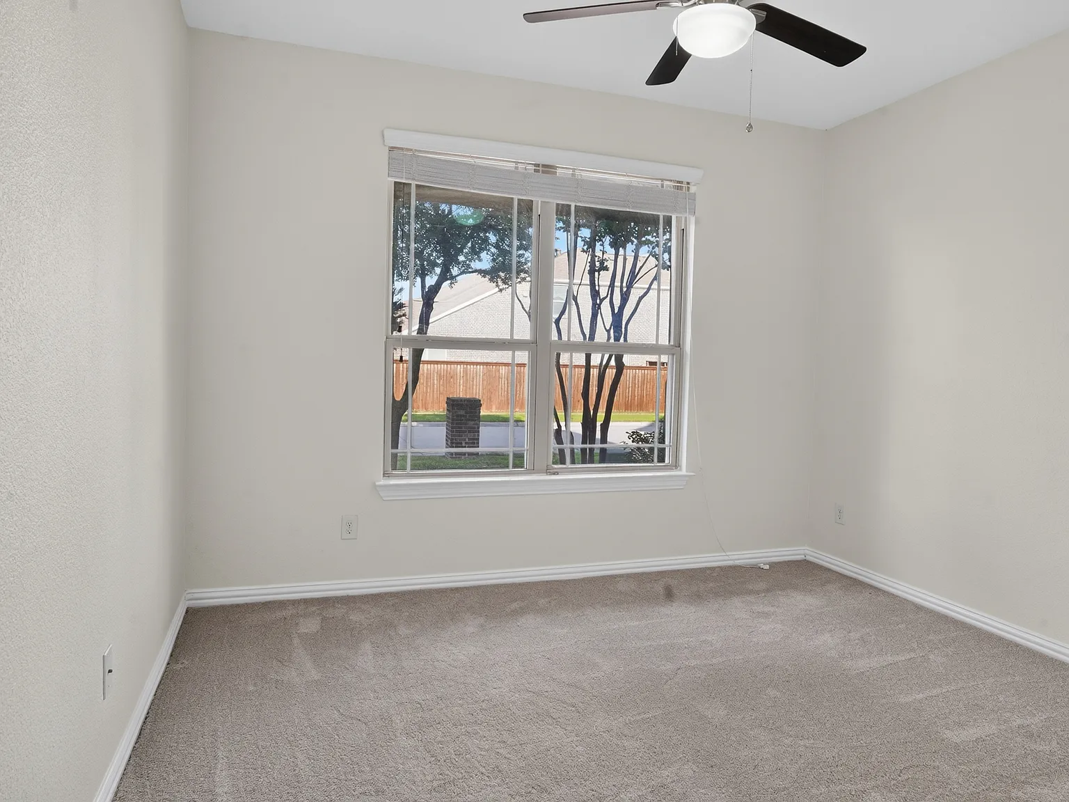 4 bed, 3141 sqft, $2,999 — Photo 4