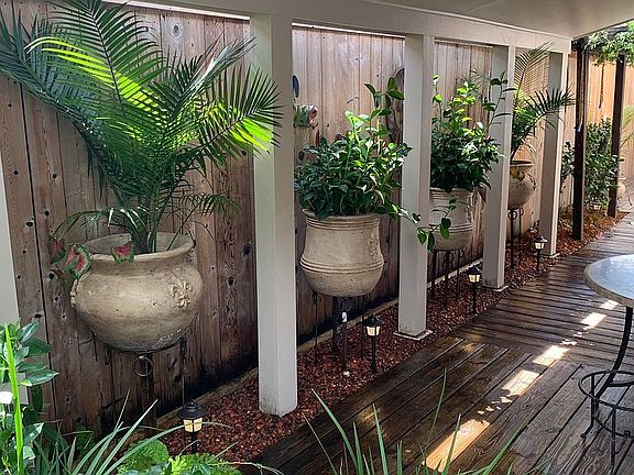 3rd image of 201 Long Plantation Blvd APT E
