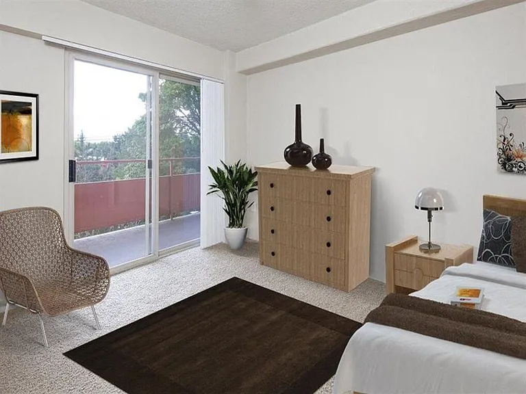 Irvington Apartments — Photo 22