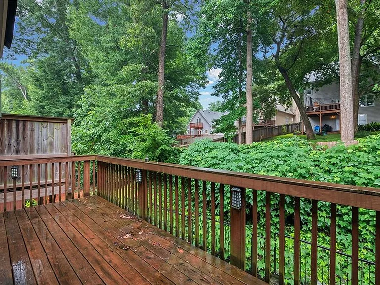 2779 White Oak Ln #20 — Photo 36