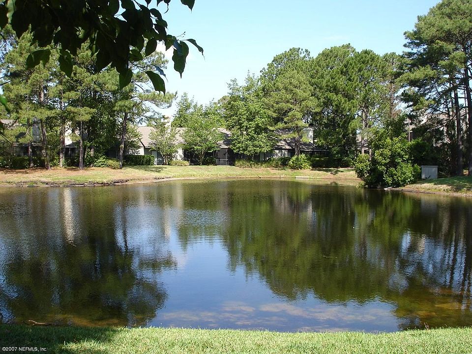 2nd image of 213 Cranes Lake Dr
