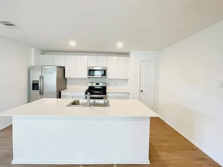 1499 Twilight Green Dr — Photo 6