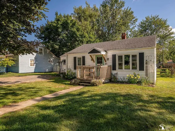 164 E Madison St, Petersburg, MI 49270