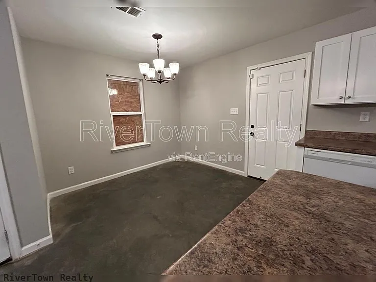 3858 Ajanders Dr — Photo 4