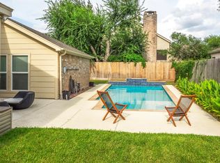 1043 Honey Hill Dr, Houston, TX 77077