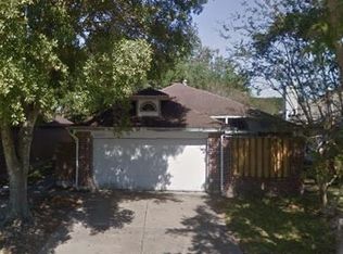 8010 Catalpa St, Texas City, TX 77591