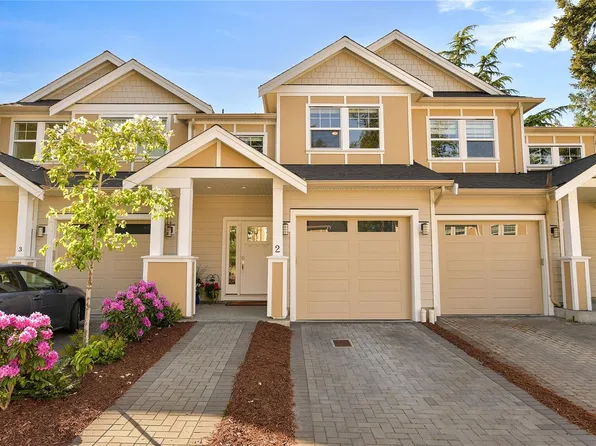 4487 Wilkinson Rd #2, Saanich, BC V8Z 5C2